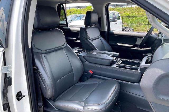 Certified 2025 Ford Expedition Active AWD/4WD image 7