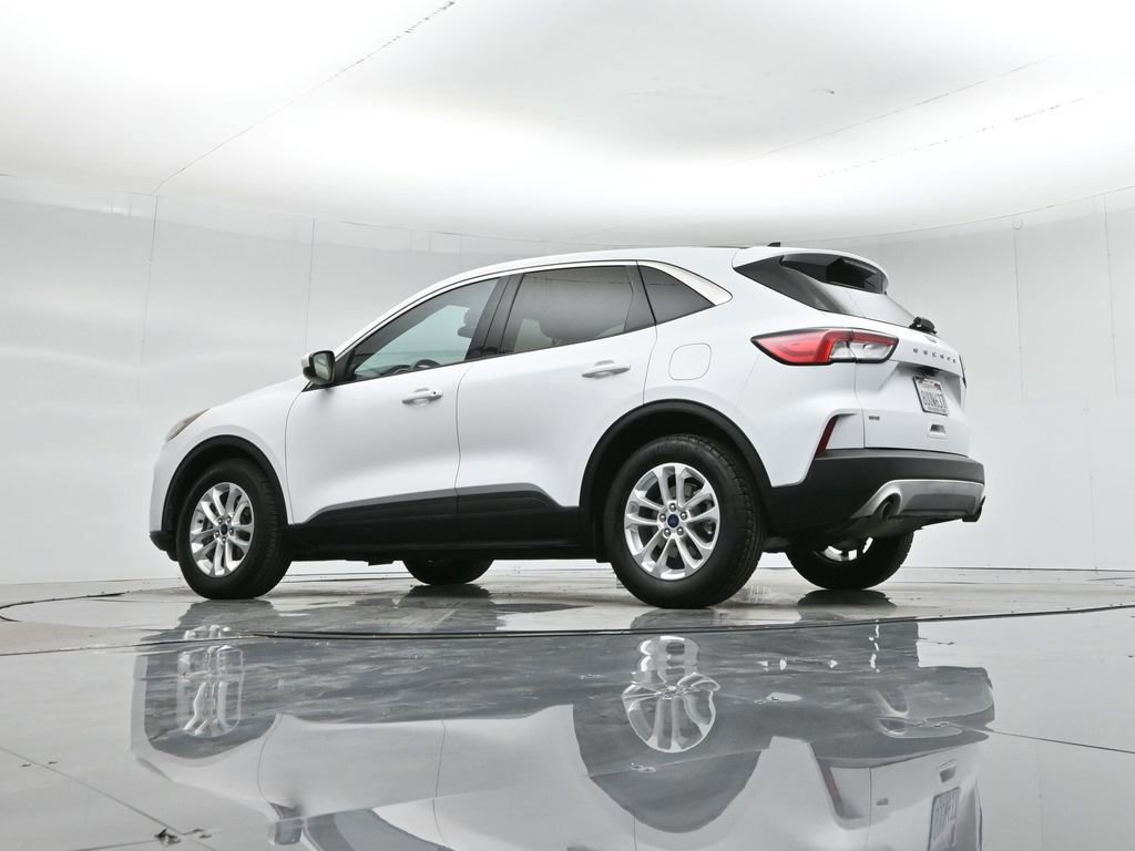 Certified 2020 Ford Escape SE image 21