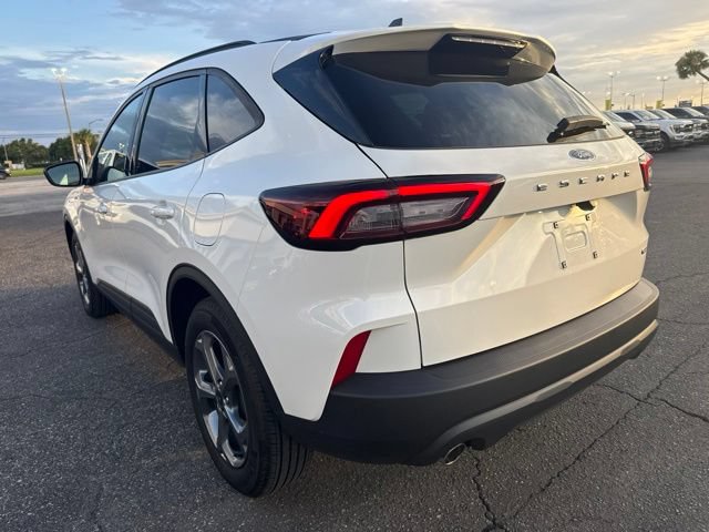 Certified 2025 Ford Escape ST-Line w/ Equipment Group 301A FWD image 6