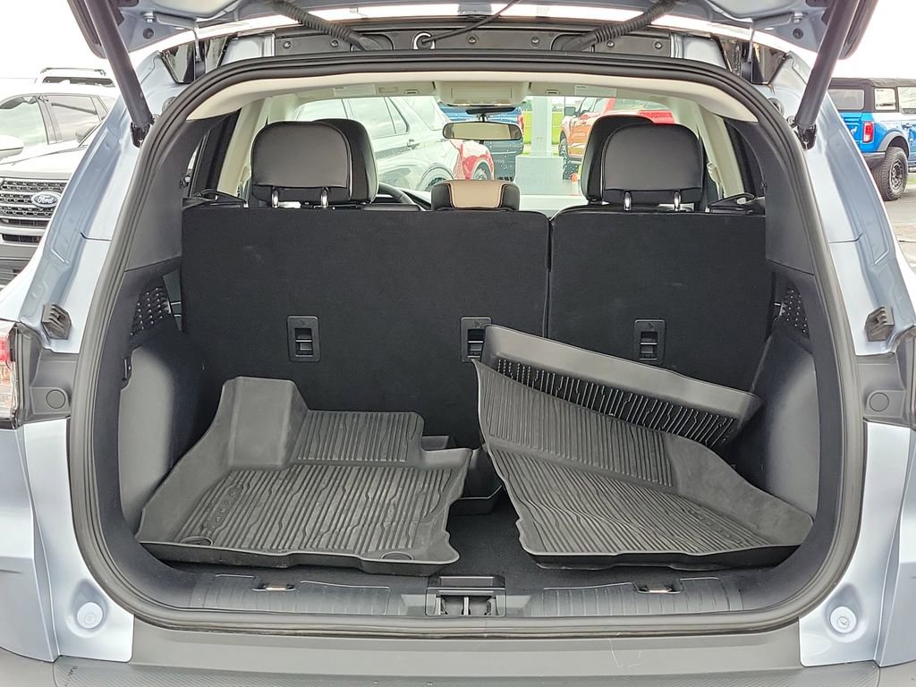 Certified 2022 Ford Escape SEL FWD image 11