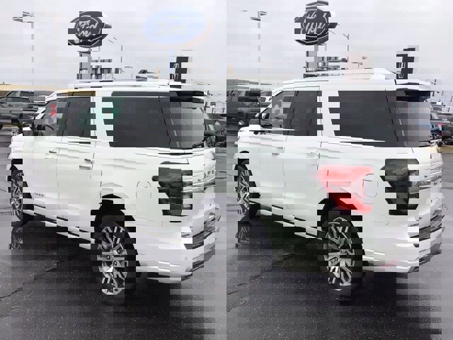 Certified 2023 Ford Expedition Max Platinum image 3