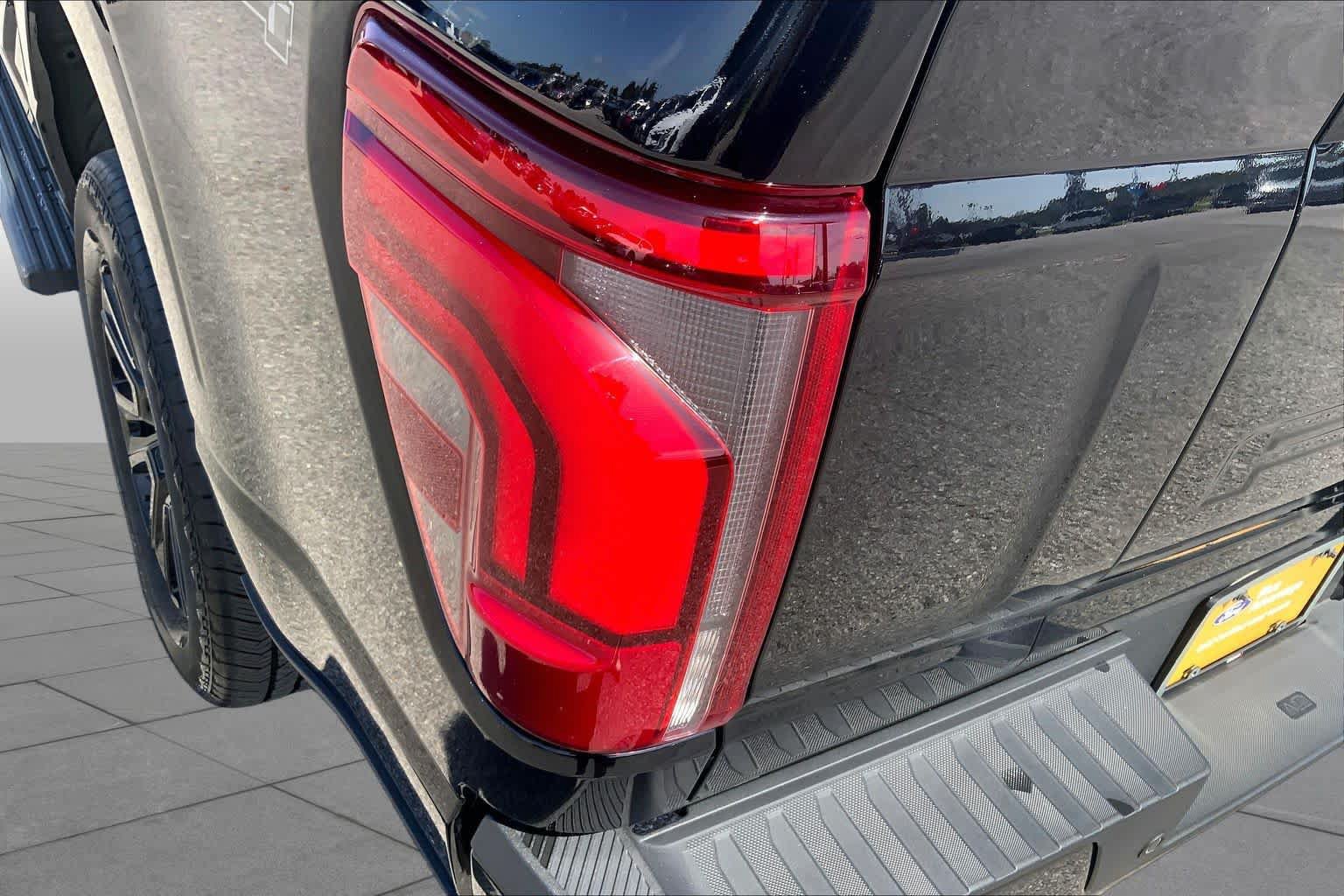 Certified 2025 Ford F150 Platinum AWD/4WD image 29