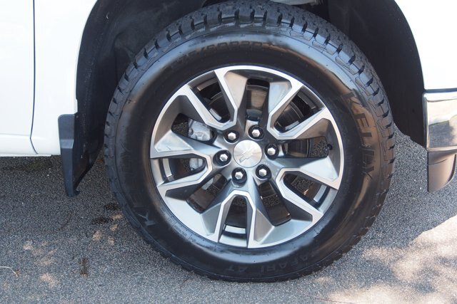Used 2023 Chevrolet Silverado 1500 LT AWD/4WD image 10