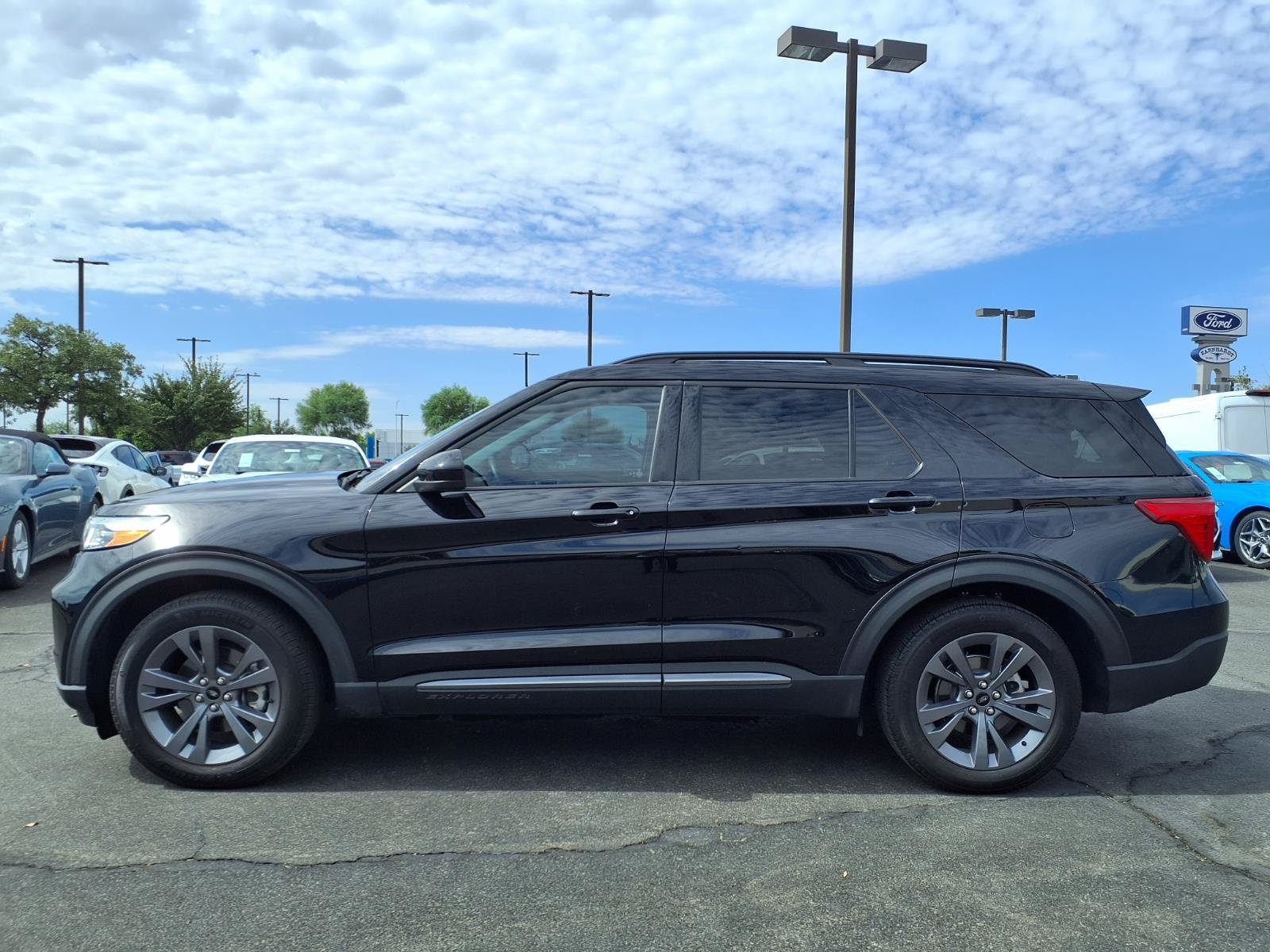 Certified 2023 Ford Explorer XLT w/ Equipment Group 202A RWD image 3