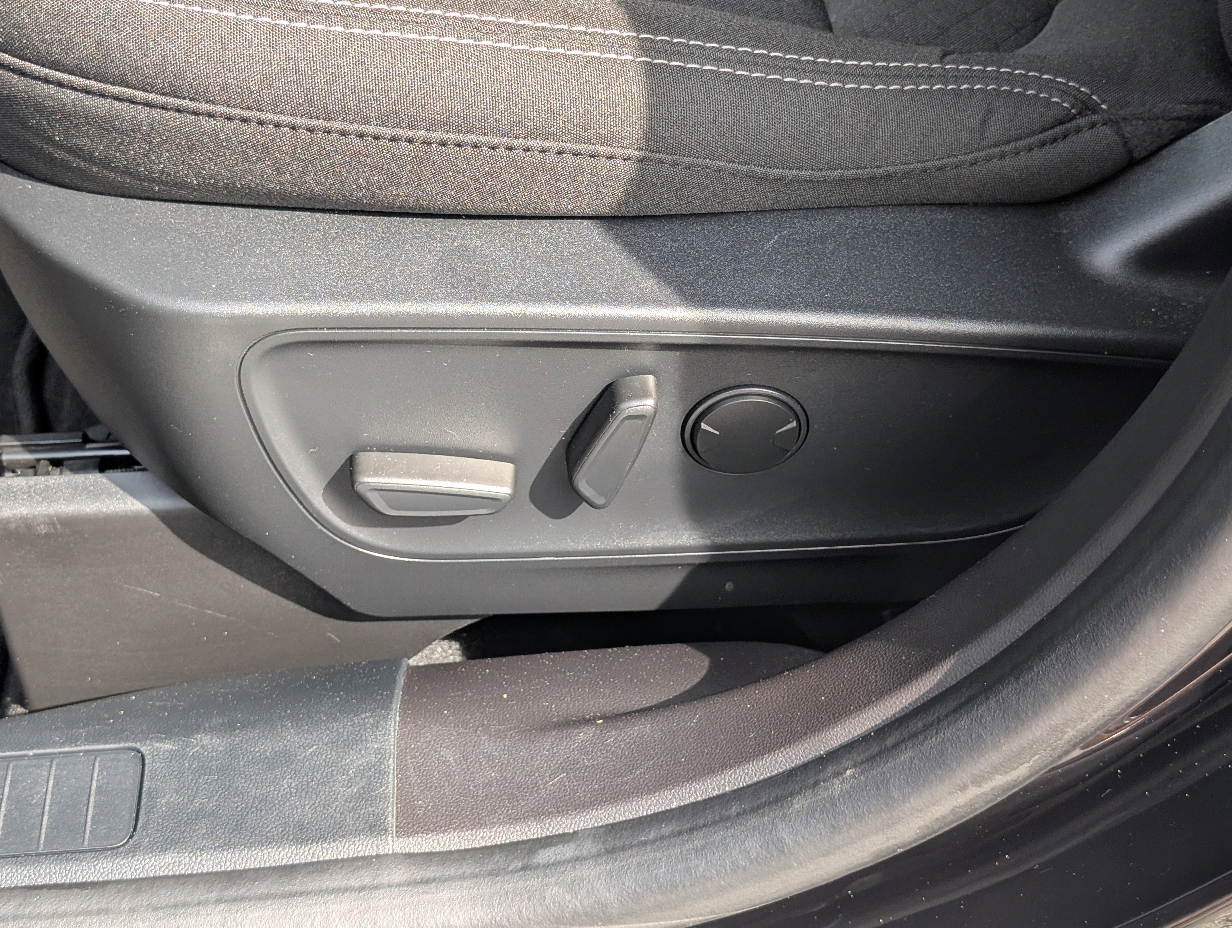 Certified 2024 Ford Escape Active w/ Cold Weather Package image 21