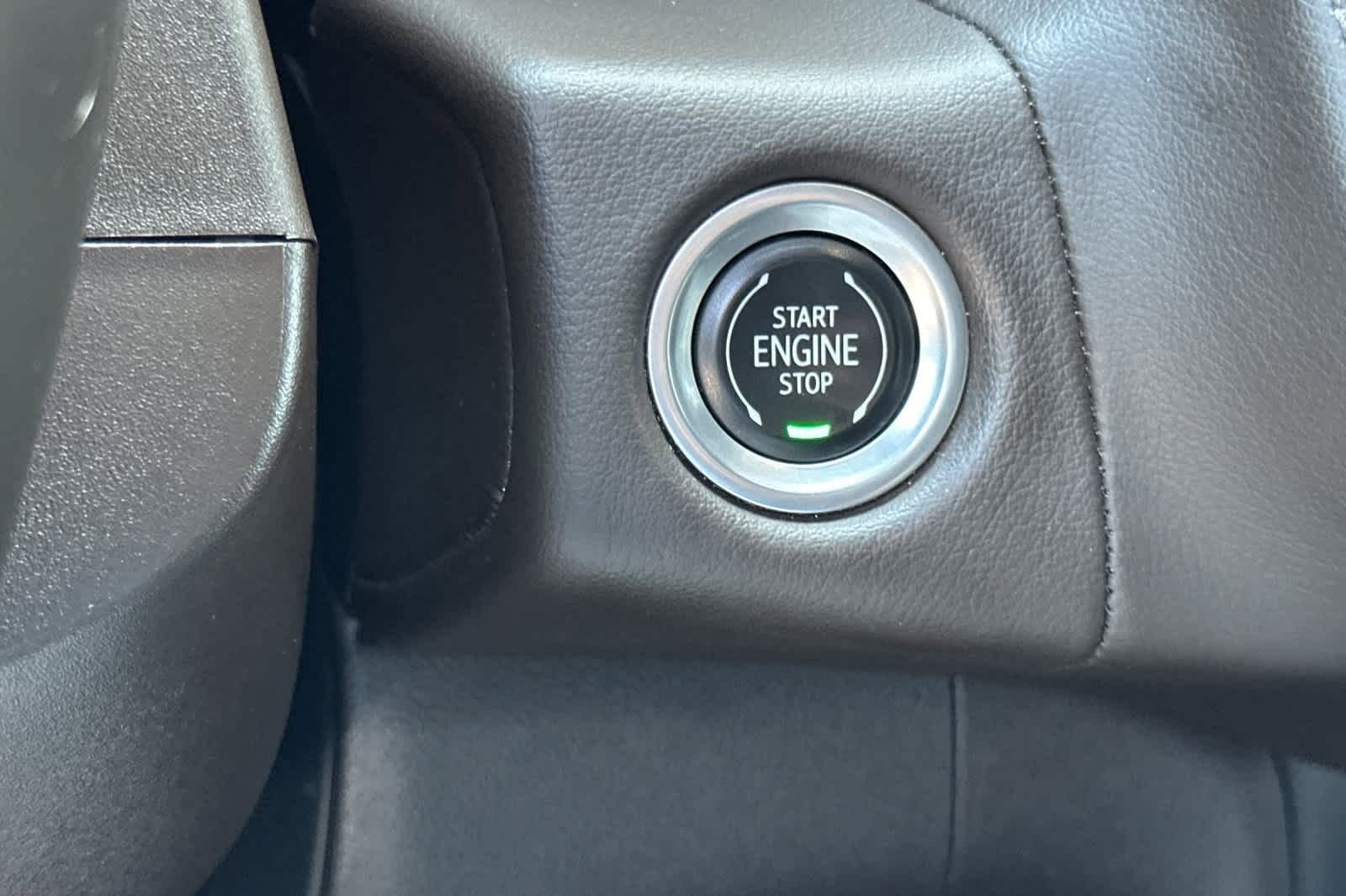 Used 2021 Chevrolet Tahoe Z71 AWD/4WD image 23