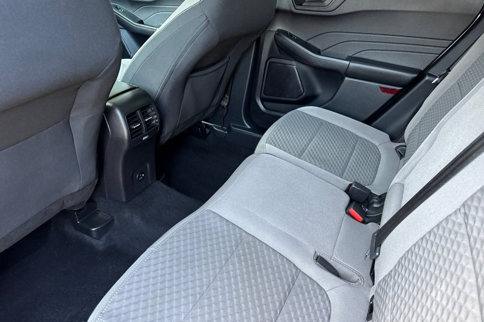 Certified 2022 Ford Escape SE w/ SE Sport Appearance Package AWD/4WD image 14