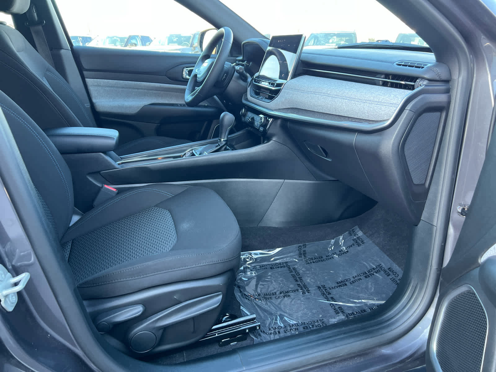 Used 2024 Jeep Compass Sport image 19