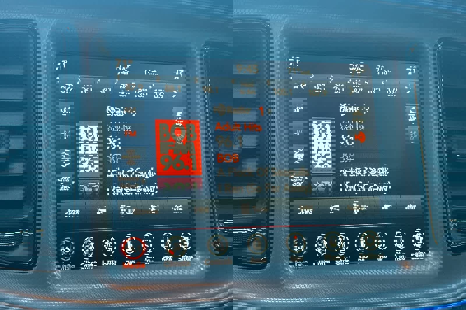 Used 2023 Dodge Challenger GT w/ Plus Package image 17