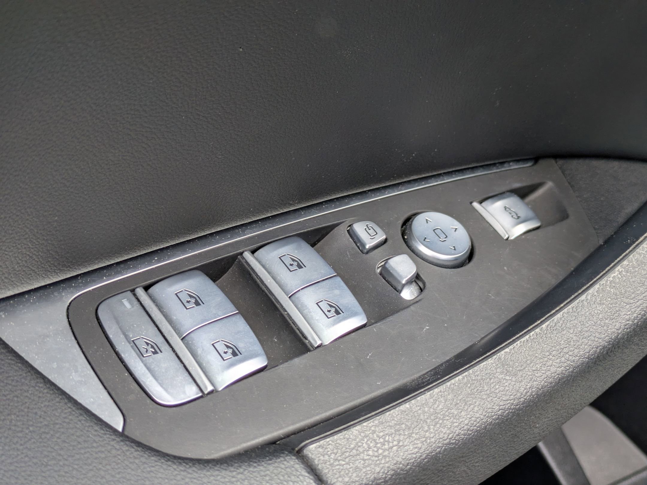 Used 2022 BMW X3 xDrive30i w/ Premium Package 2 image 11