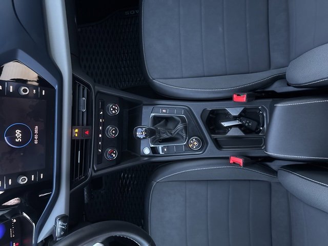 Used 2022 Volkswagen Taos SE image 26