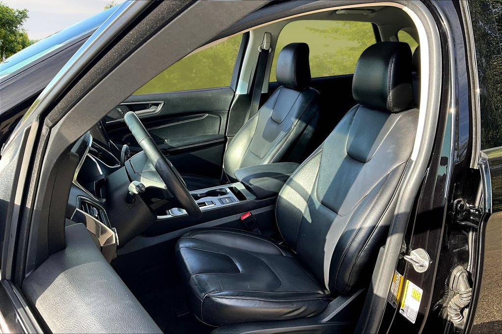 Certified 2021 Ford Edge Titanium w/ Cargo Accessory Package AWD/4WD image 24
