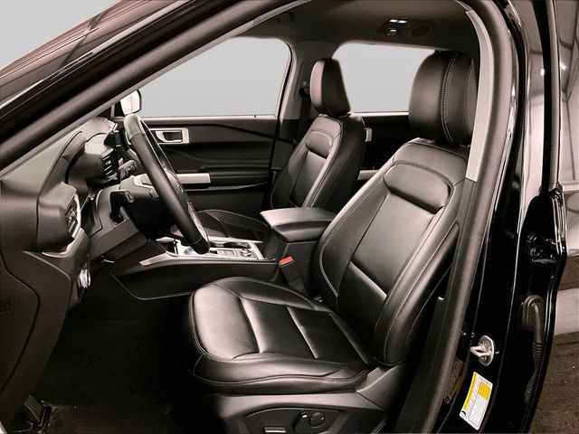 Certified 2022 Ford Explorer XLT w/ Equipment Group 202A AWD/4WD image 24