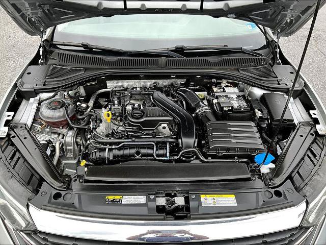 Used 2024 Volkswagen Jetta SE FWD image 30