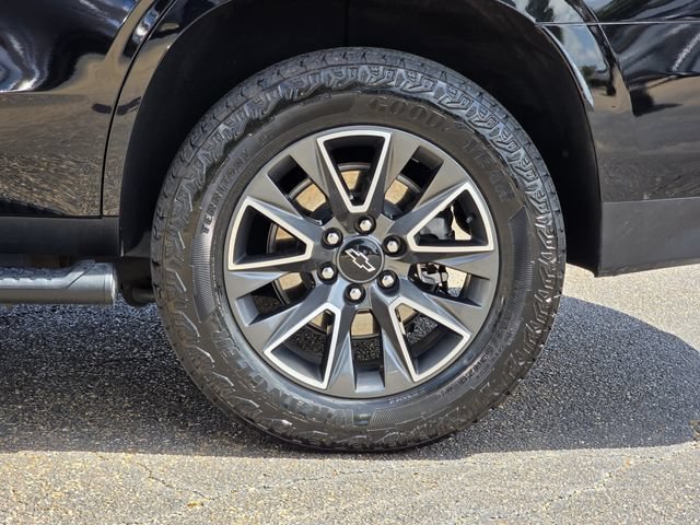 Used 2024 Chevrolet Tahoe Z71 w/ Luxury Package AWD/4WD image 34