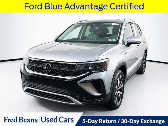 Used 2023 Volkswagen Taos SE w/ Panoramic Sunroof Package AWD/4WD image 4