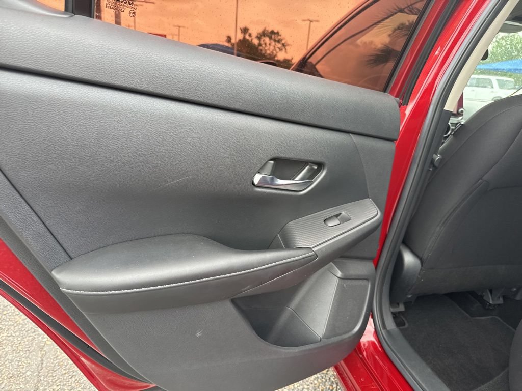 Used 2022 Nissan Sentra SV w/ All-Weather Package FWD image 2