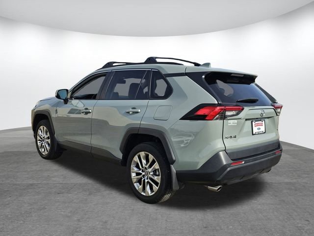 Used 2023 Toyota RAV4 XLE Premium image 6
