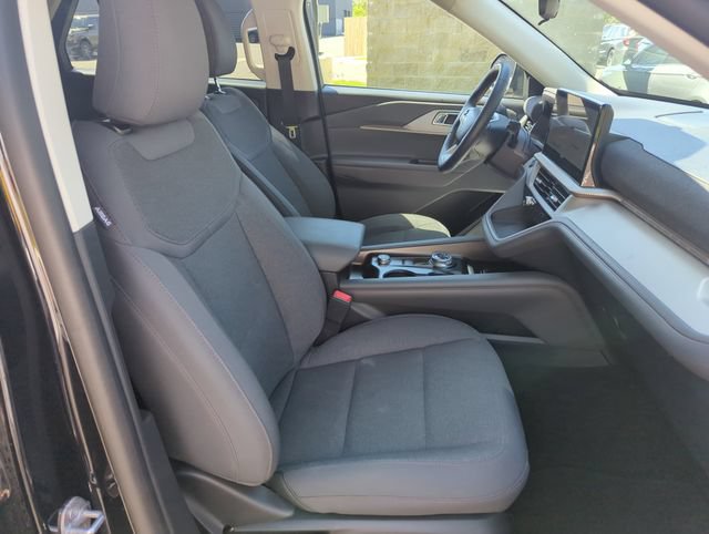 Certified 2025 Ford Explorer Active AWD/4WD image 28
