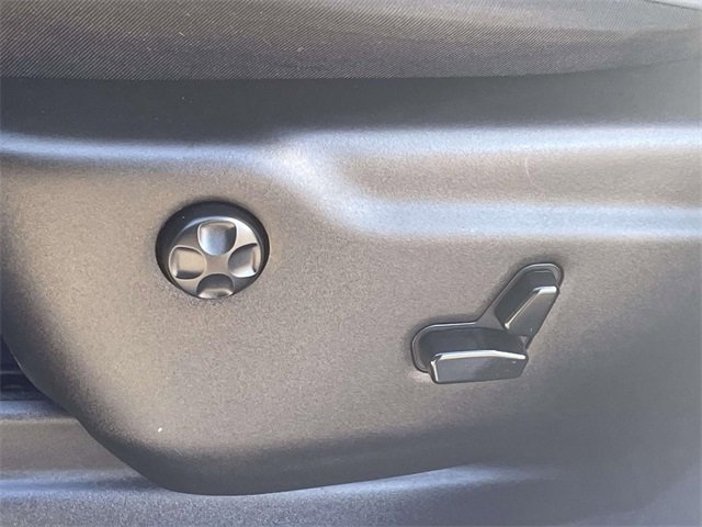 Used 2019 Jeep Grand Cherokee Overland image 17