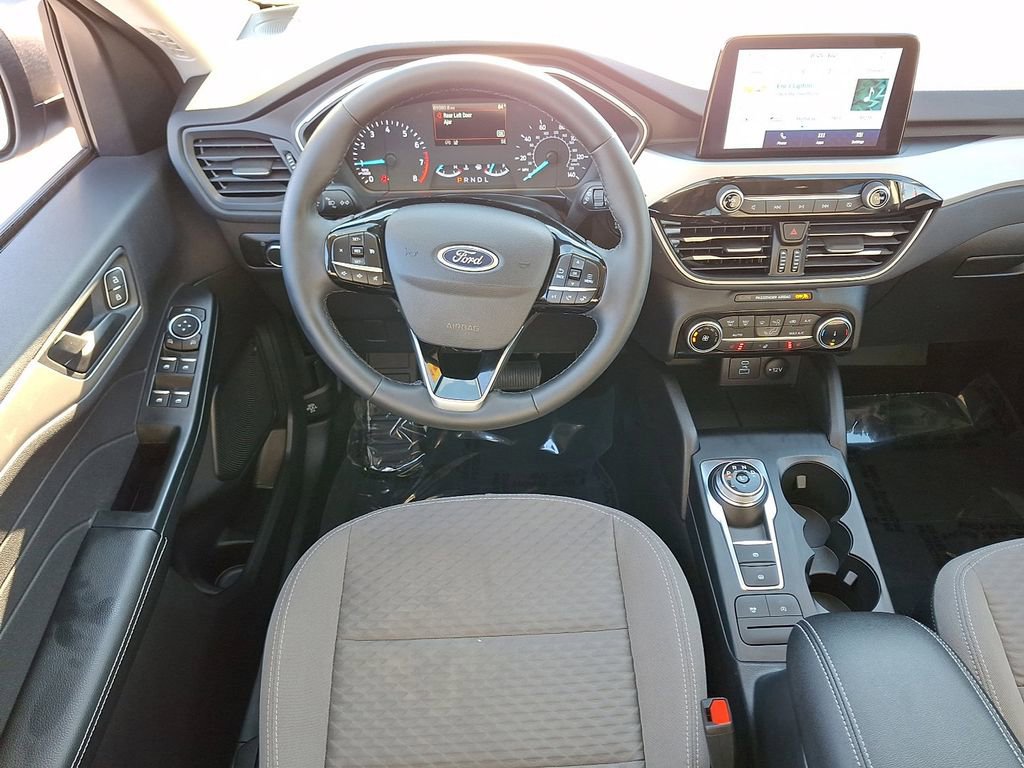 Certified 2022 Ford Escape SE w/ Cold Weather Package image 11