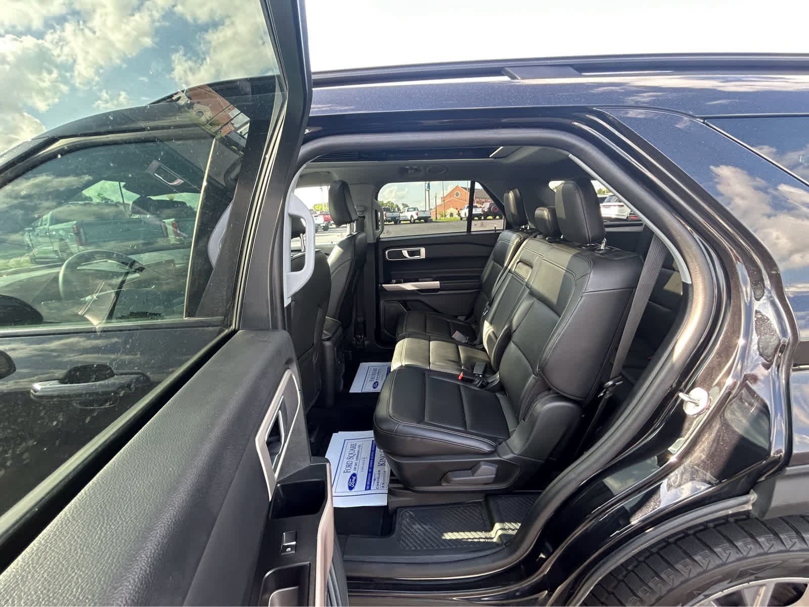 Certified 2023 Ford Explorer XLT image 12