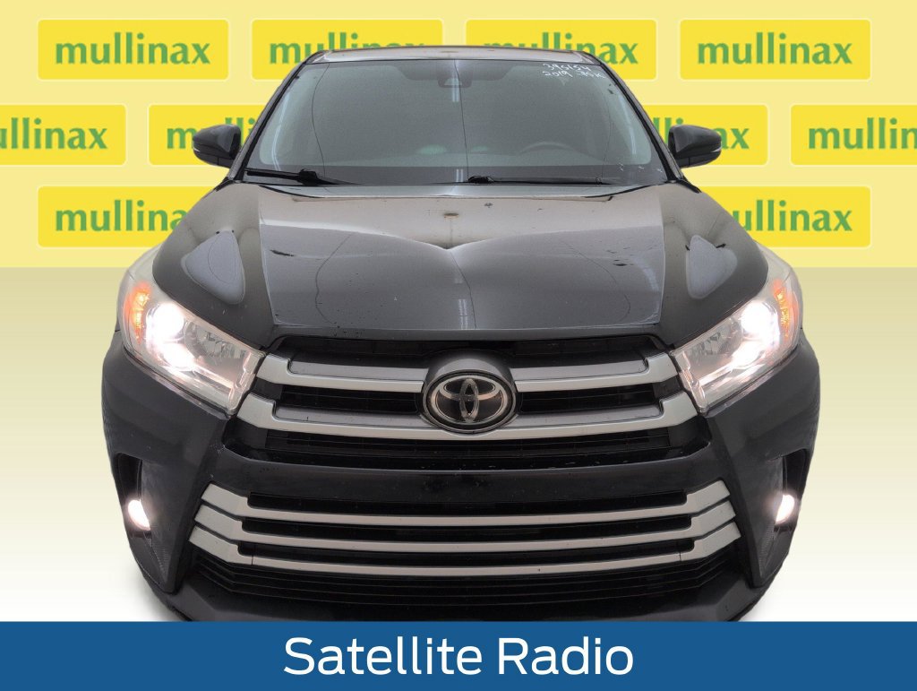 Used 2019 Toyota Highlander Plus FWD image 14