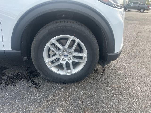 Certified 2025 Ford Explorer Active image 11