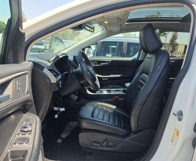 Certified 2023 Ford Edge SEL w/ Convenience Package AWD/4WD image 8