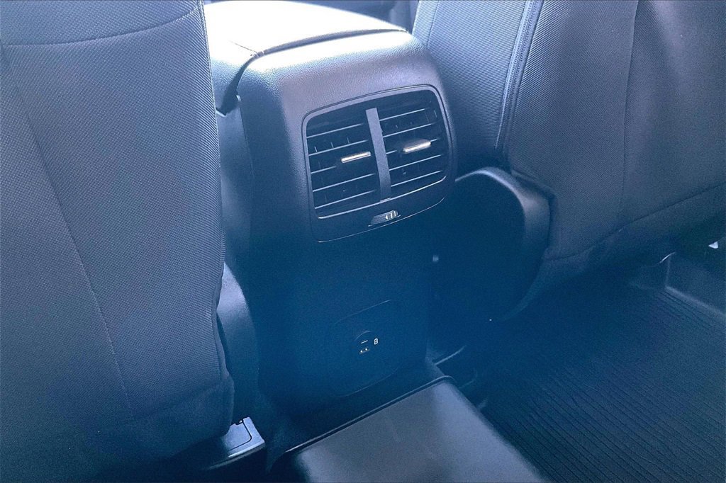 Certified 2022 Ford Escape SE w/ Cold Weather Package image 33