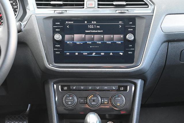Used 2021 Volkswagen Tiguan SE image 26