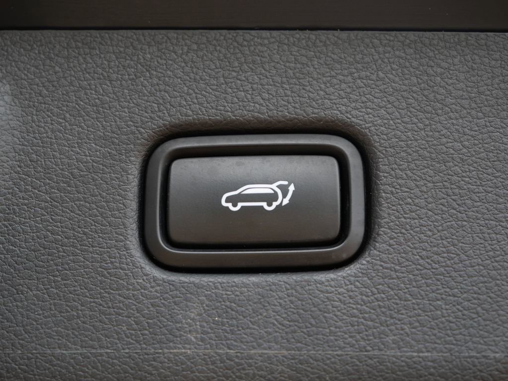 Used 2020 Hyundai Palisade Limited FWD image 13
