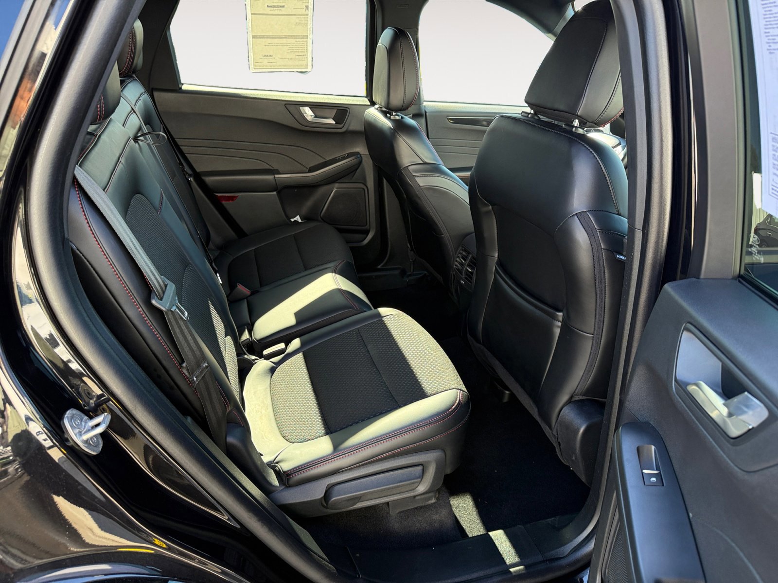 Certified 2025 Ford Escape ST-Line w/ Equipment Group 301A image 18