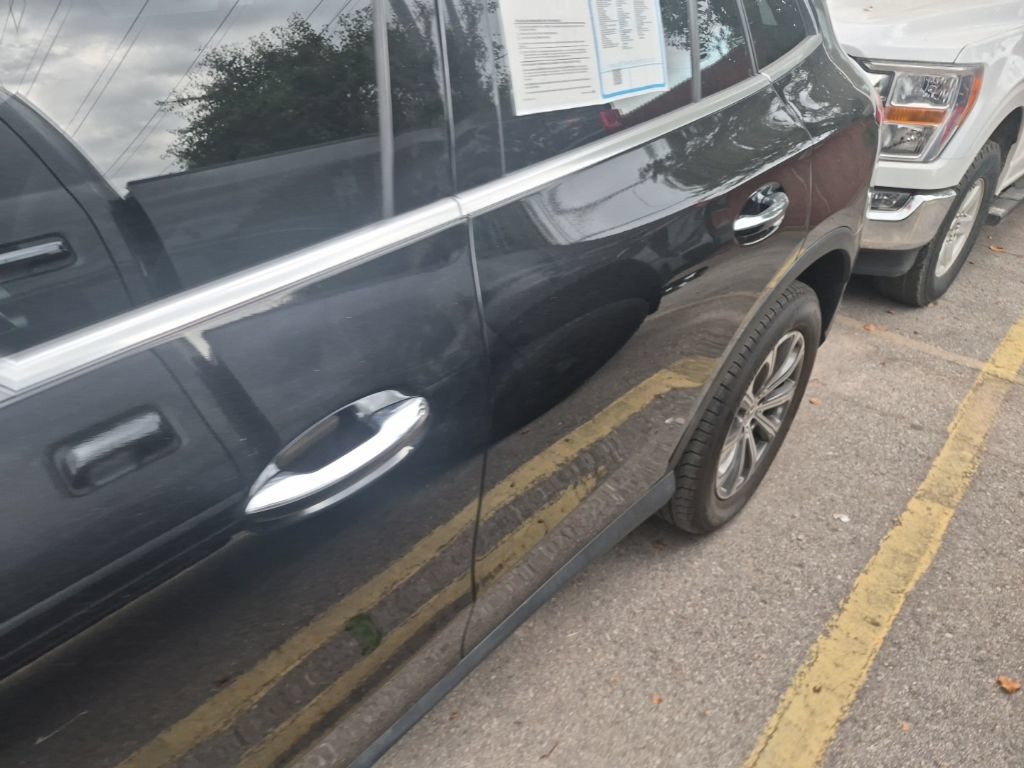 Used 2024 Mercedes-Benz GLC 300 4MATIC image 10