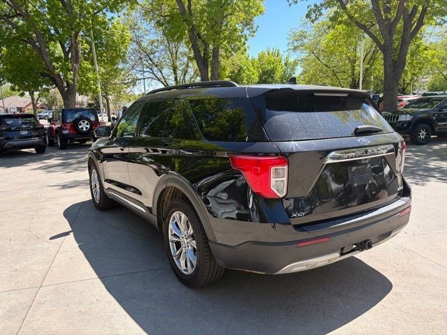 Certified 2023 Ford Explorer XLT w/ Equipment Group 202A AWD/4WD image 6
