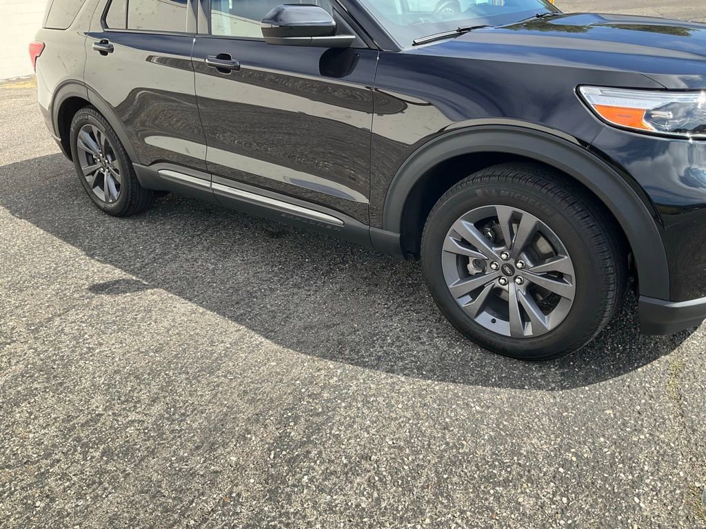 Certified 2024 Ford Explorer XLT w/ Equipment Group 202A image 15