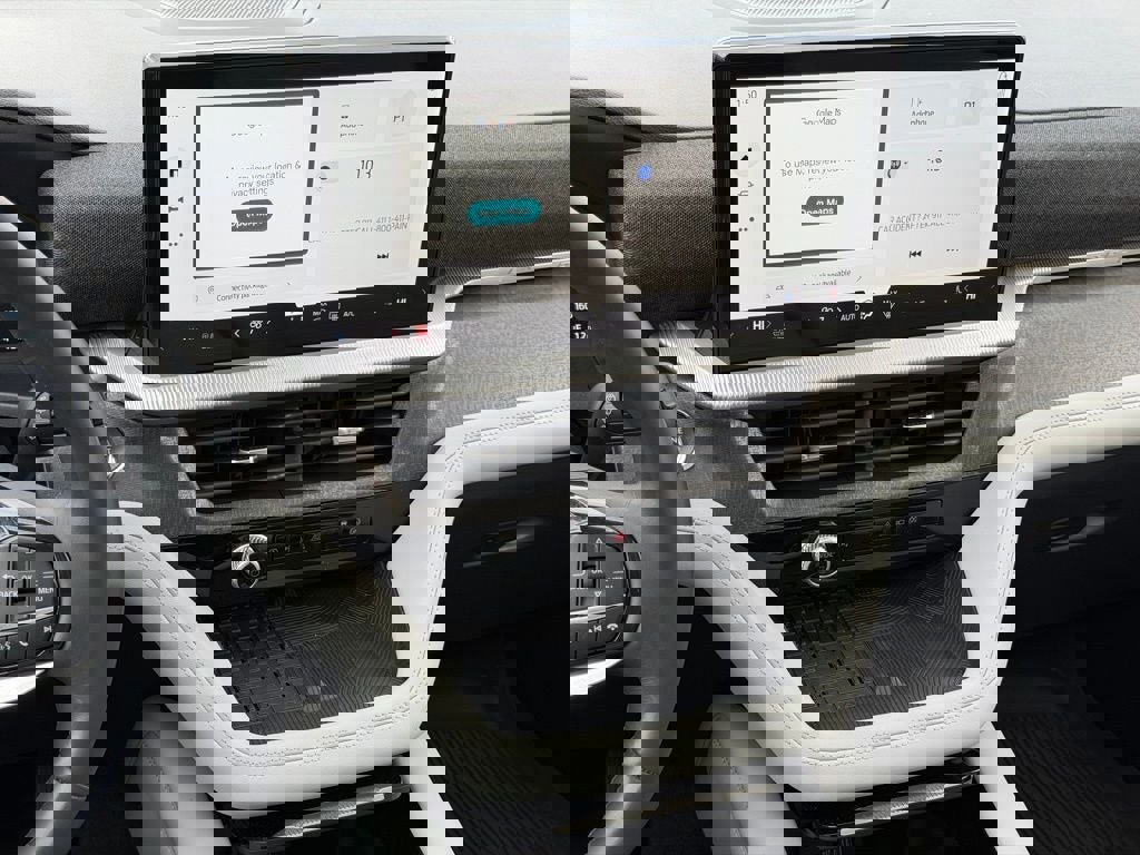 Certified 2025 Ford Explorer Platinum w/ Ultimate Package image 37