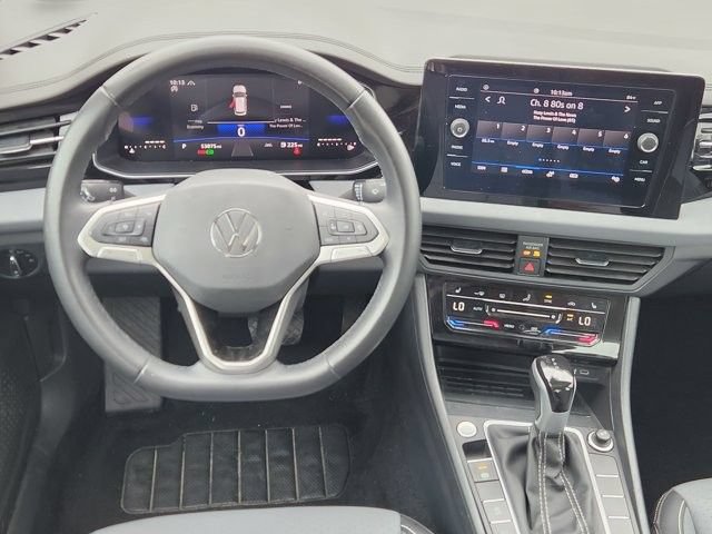 Used 2025 Volkswagen Jetta SE FWD image 27