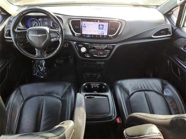 Used 2021 Chrysler Pacifica Touring-L w/ Uconnect Theater Family Group image 10
