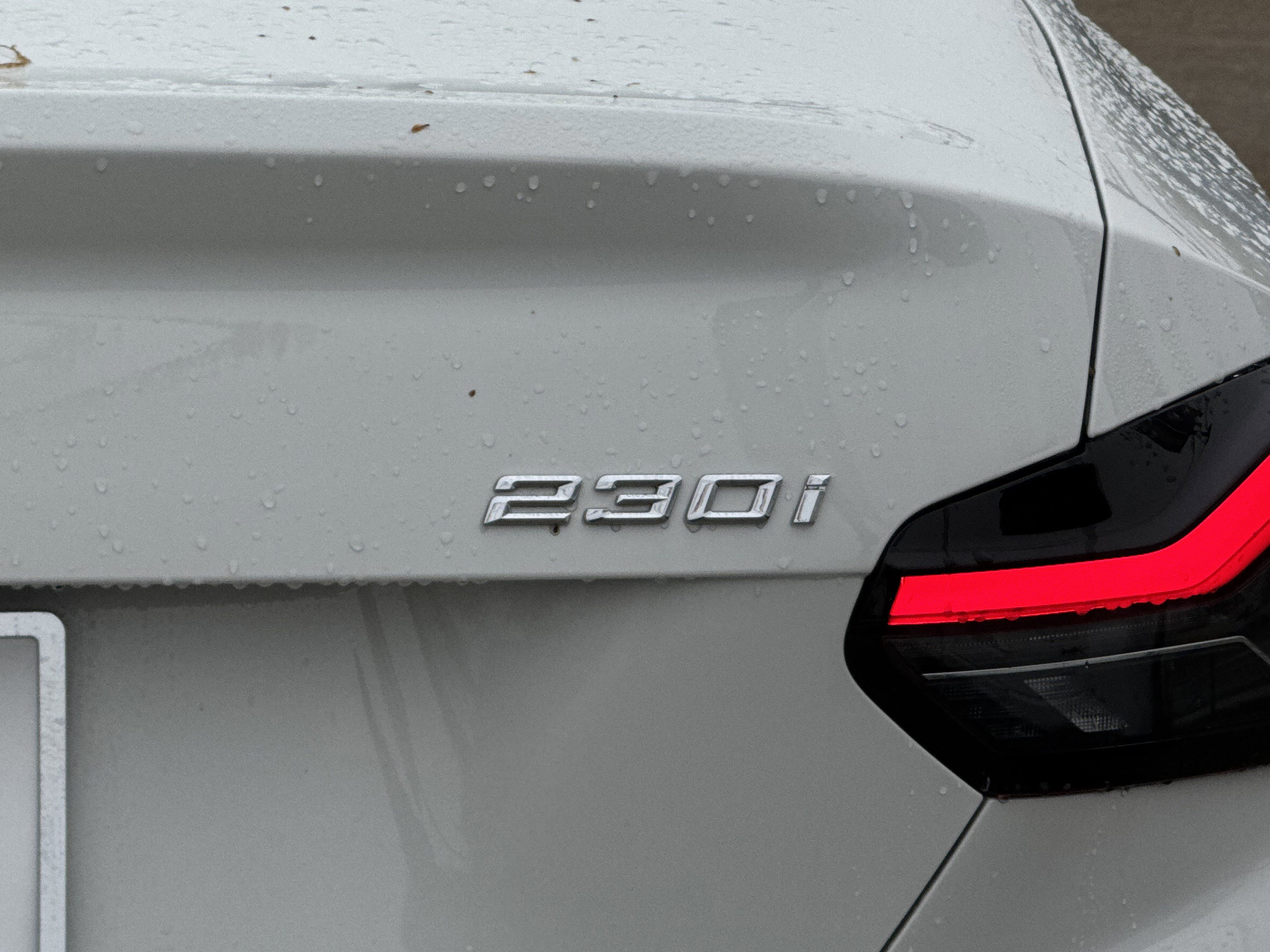 Used 2025 Hyundai Elantra Limited image 8