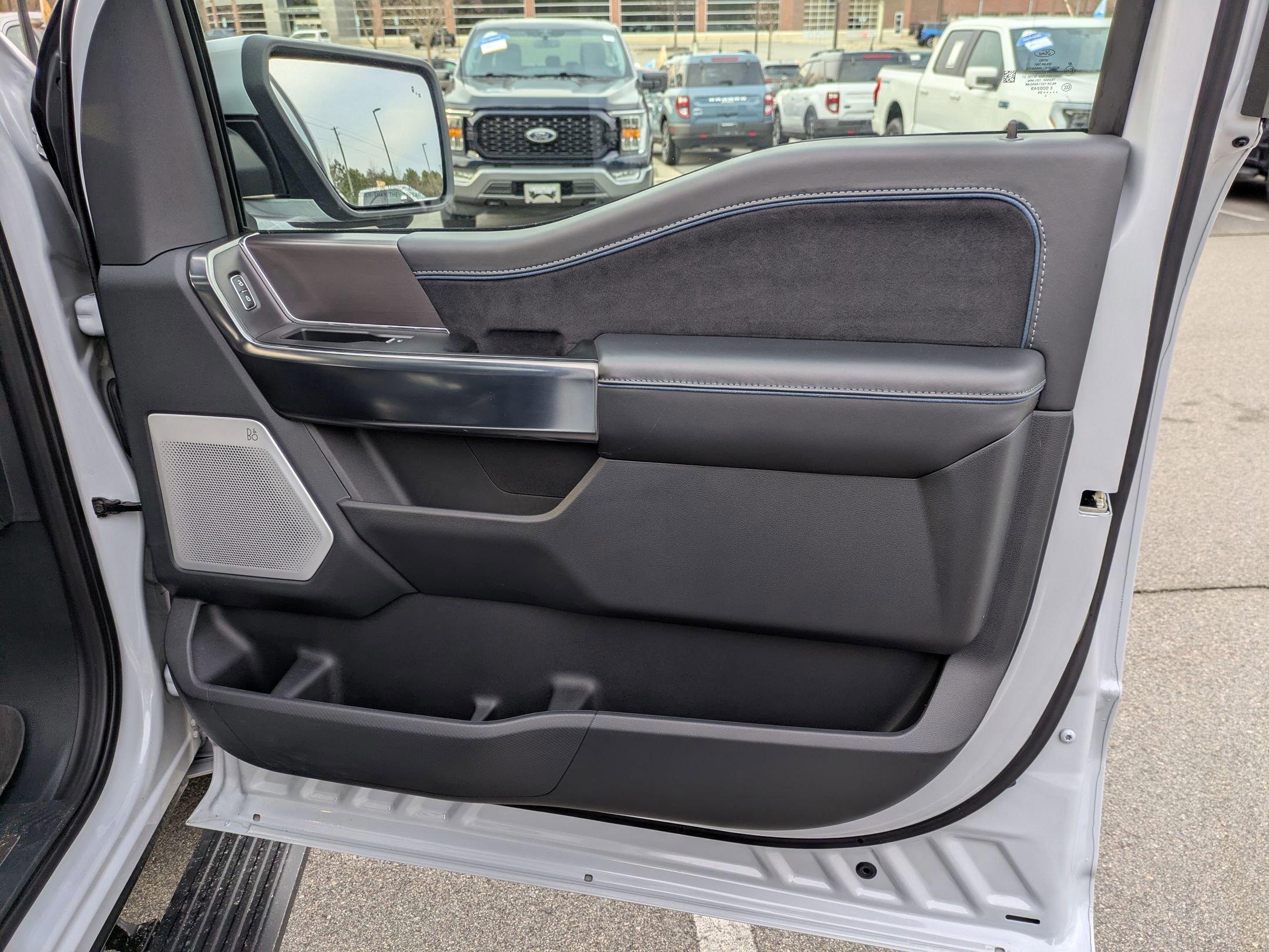 Certified 2025 Ford F150 Platinum w/ Equipment Group 702A High image 45