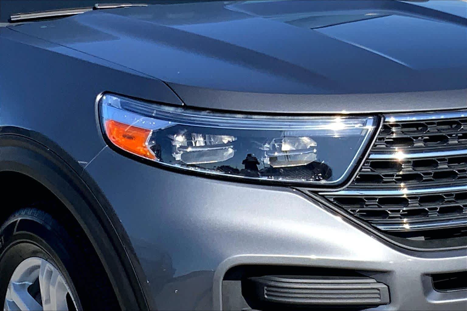 Certified 2022 Ford Explorer XLT RWD image 24