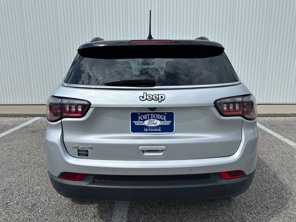 Used 2025 Jeep Compass Limited AWD/4WD image 6