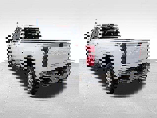 Used 2024 Chevrolet Silverado 2500 LTZ image 3