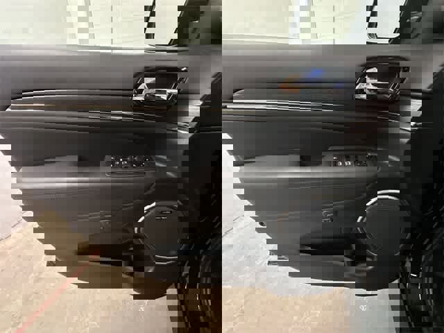 Used 2021 Jeep Grand Cherokee High Altitude image 23