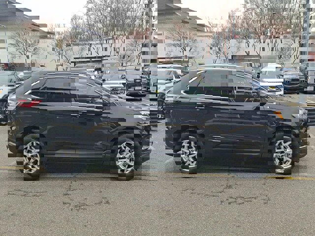 Certified 2022 Ford Edge SEL w/ Convenience Package image 9