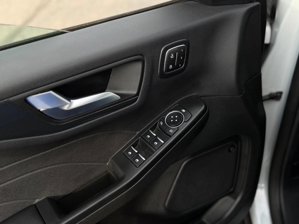 Certified 2025 Ford Escape ST-Line Elite w/ Premium Technology Package AWD/4WD image 14