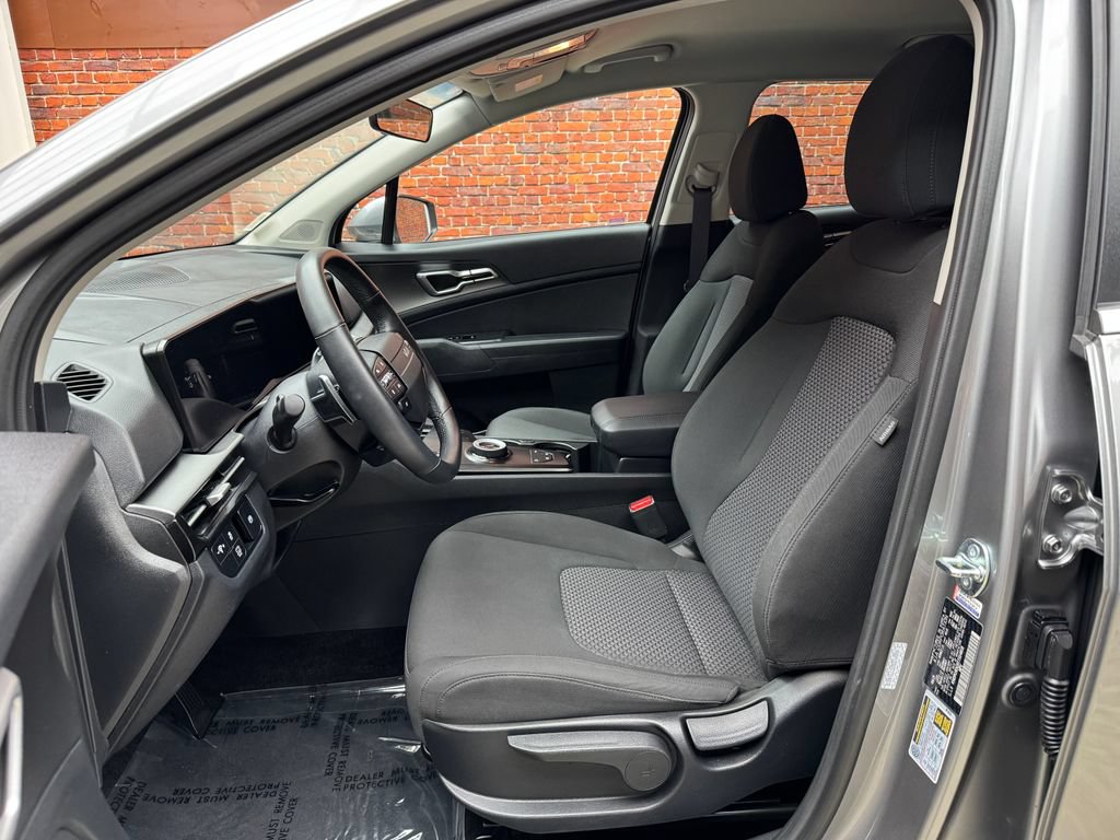 Used 2026 Kia Sportage LX FWD image 22