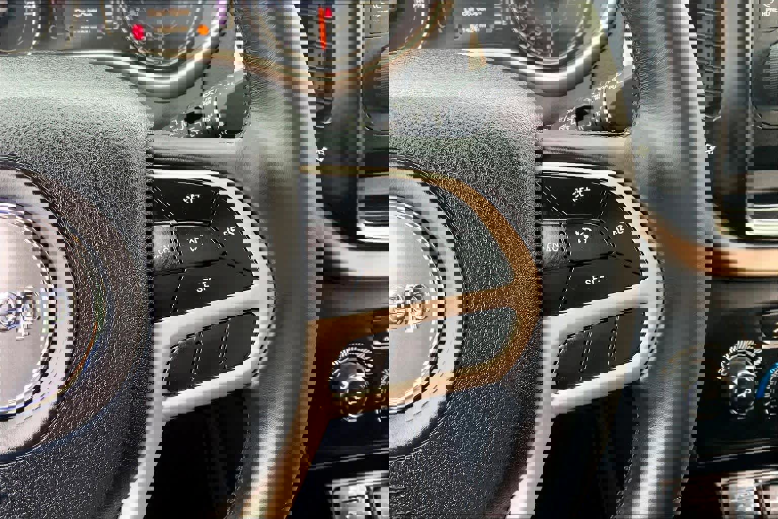 Used 2017 Jeep Cherokee Sport image 19