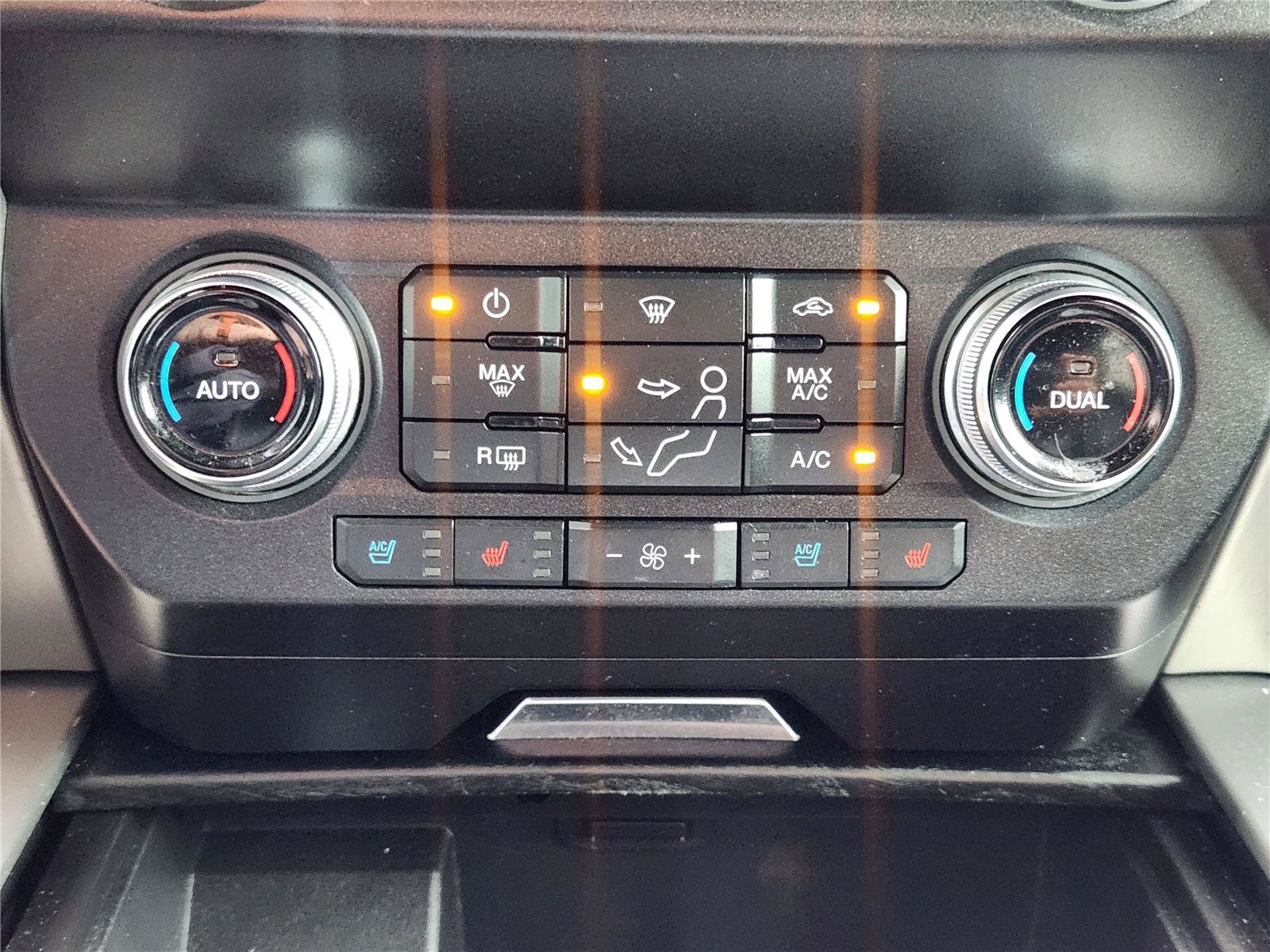 Certified 2019 Ford F250 Platinum w/ Platinum Ultimate Package AWD/4WD image 20
